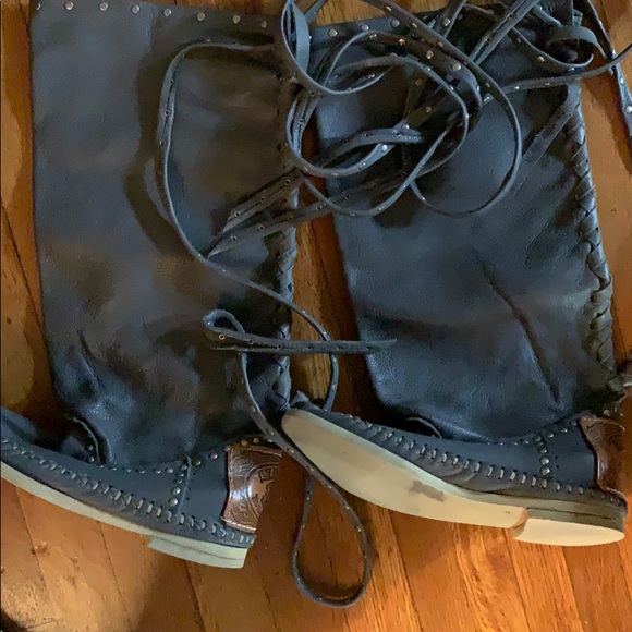 hector Shoes - Gray Boots